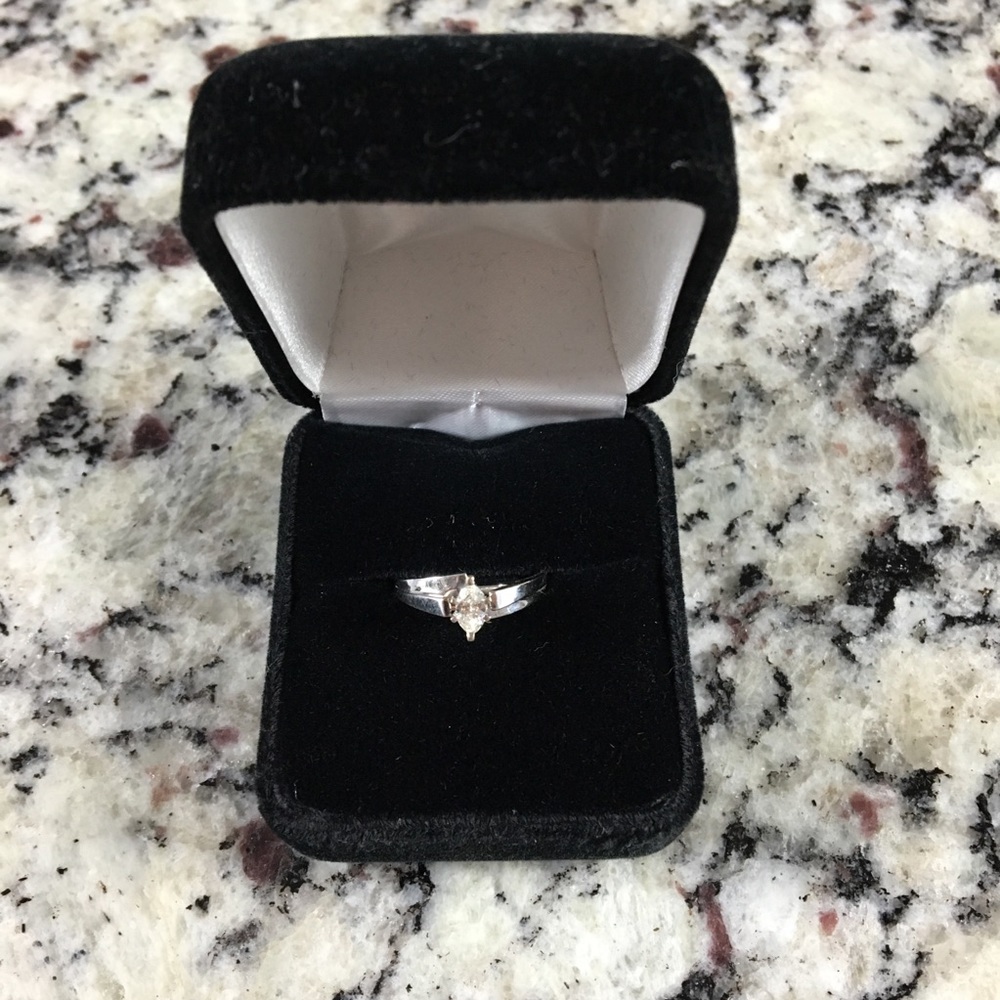 AUTHENTIC Diamond Marquise Engagement Ring